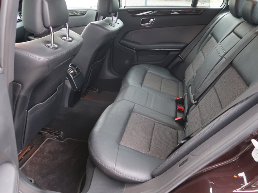 Mercedes-Benz E, 2009