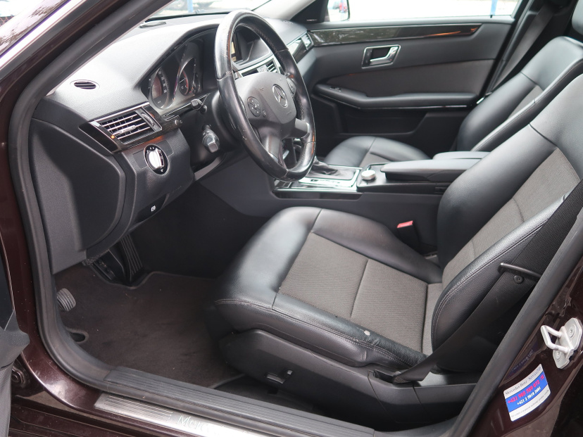 Mercedes-Benz E, 2009