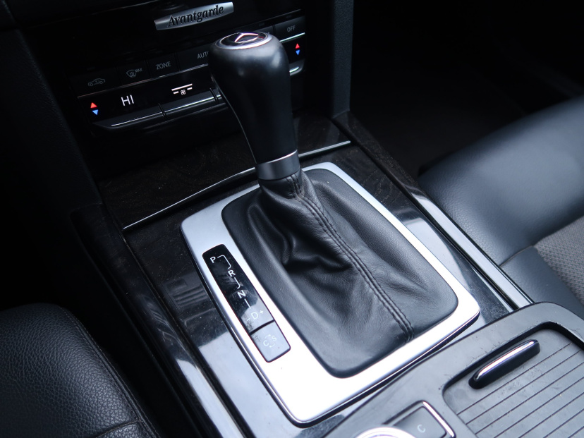 Mercedes-Benz E, 2009