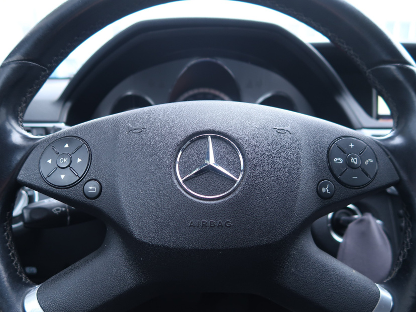 Mercedes-Benz E, 2009