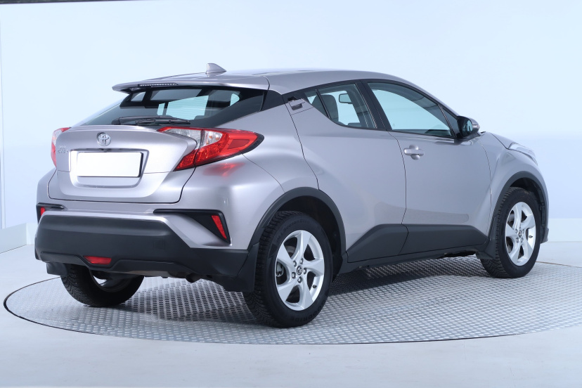 Toyota C-HR, 2019