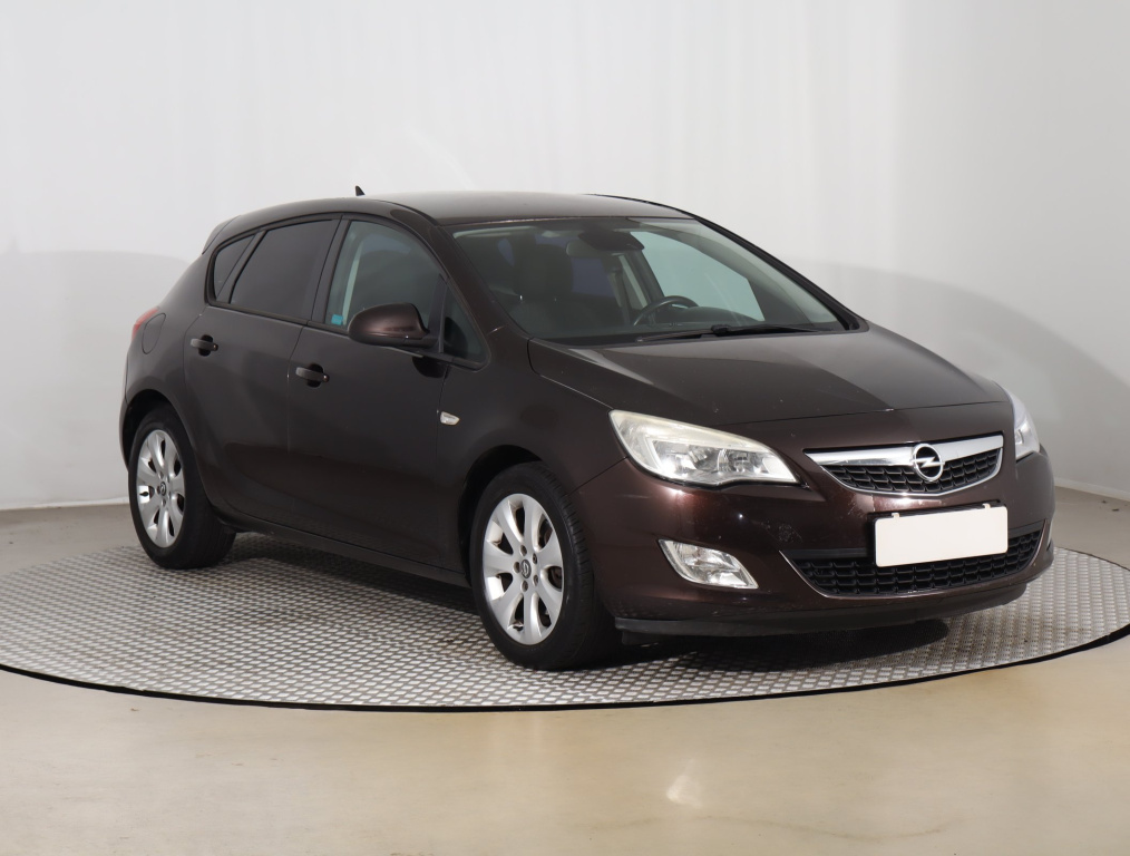 Opel Astra, 2012