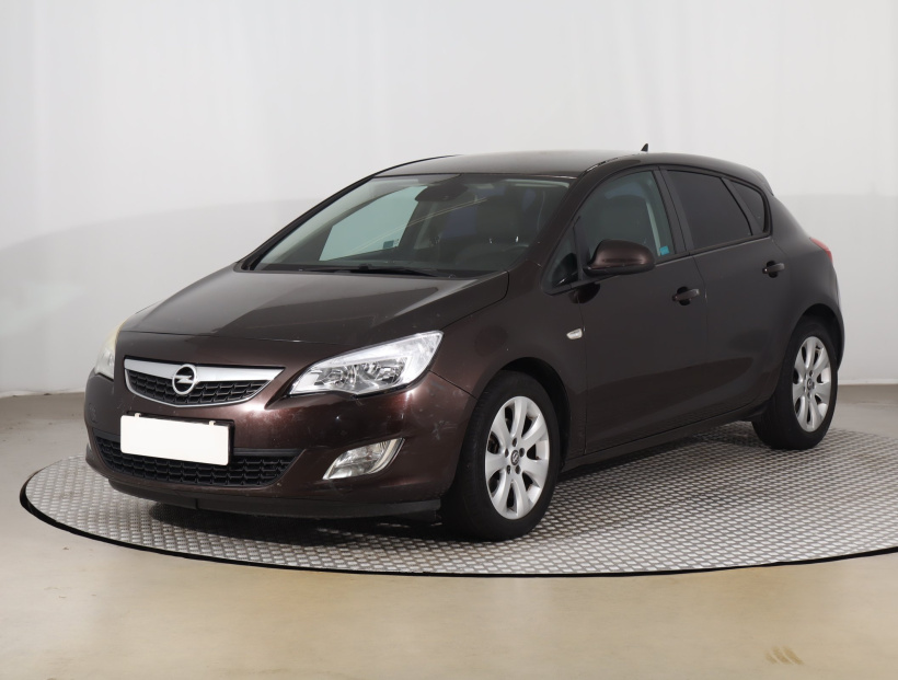 Opel Astra, 2012