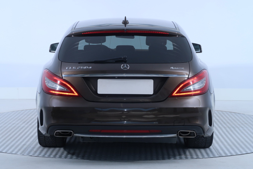 Mercedes-Benz CLS, 2015
