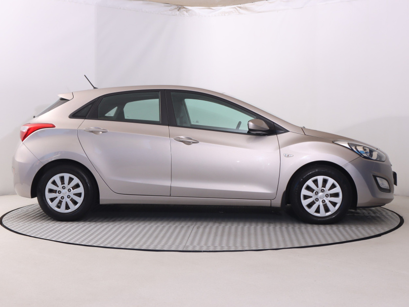 Hyundai i30, 2016