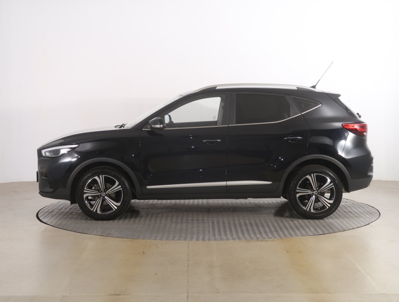 MG ZS SUV, 2025
