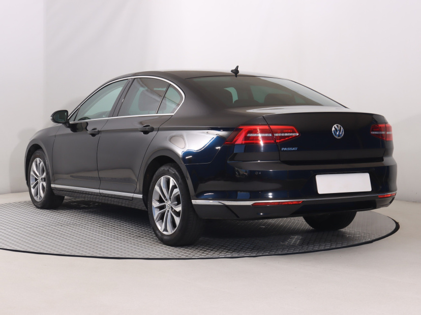 Volkswagen Passat, 2018