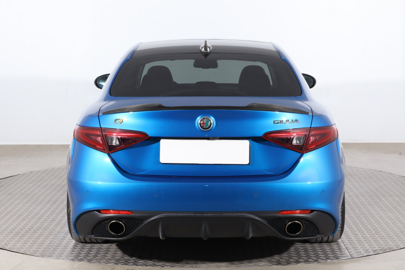 Alfa Romeo Giulia, 2017