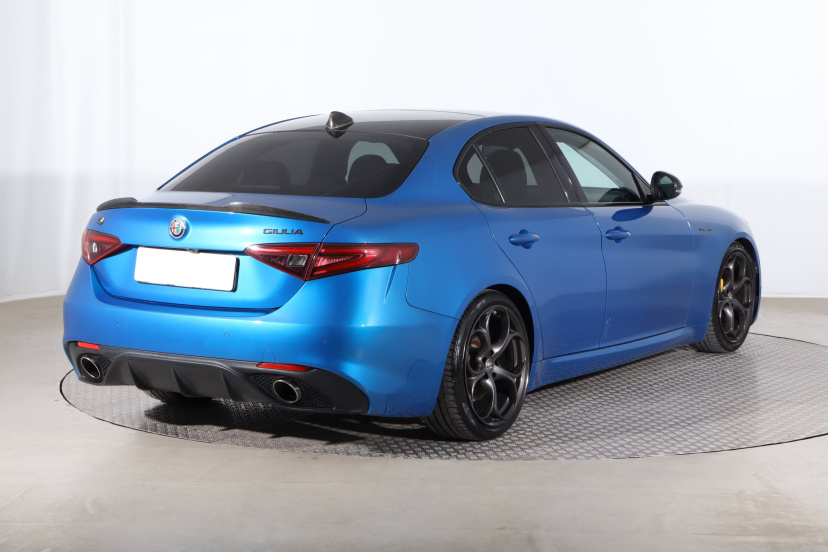 Alfa Romeo Giulia, 2017