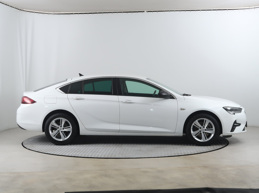 Opel Insignia, 2021