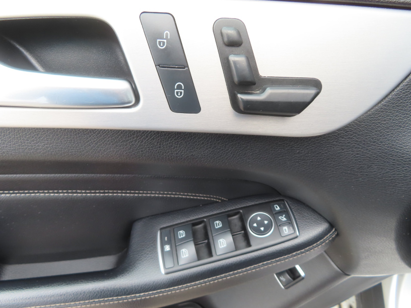Mercedes-Benz ML, 2012