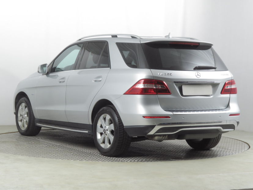 Mercedes-Benz ML, 2012