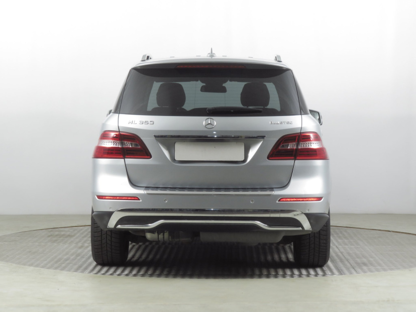 Mercedes-Benz ML, 2012