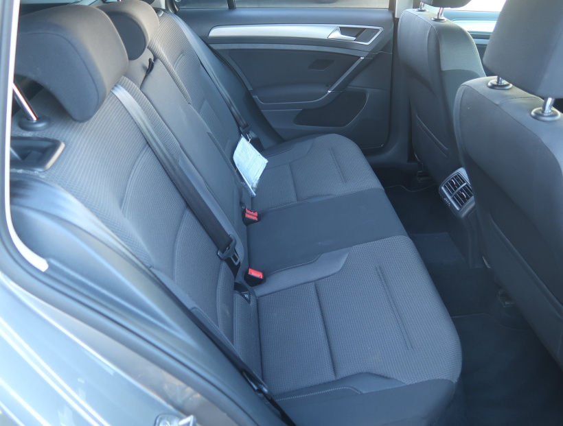 Volkswagen Golf, 2017