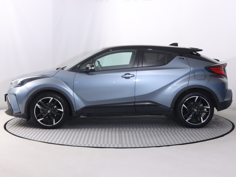 Toyota C-HR, 2022