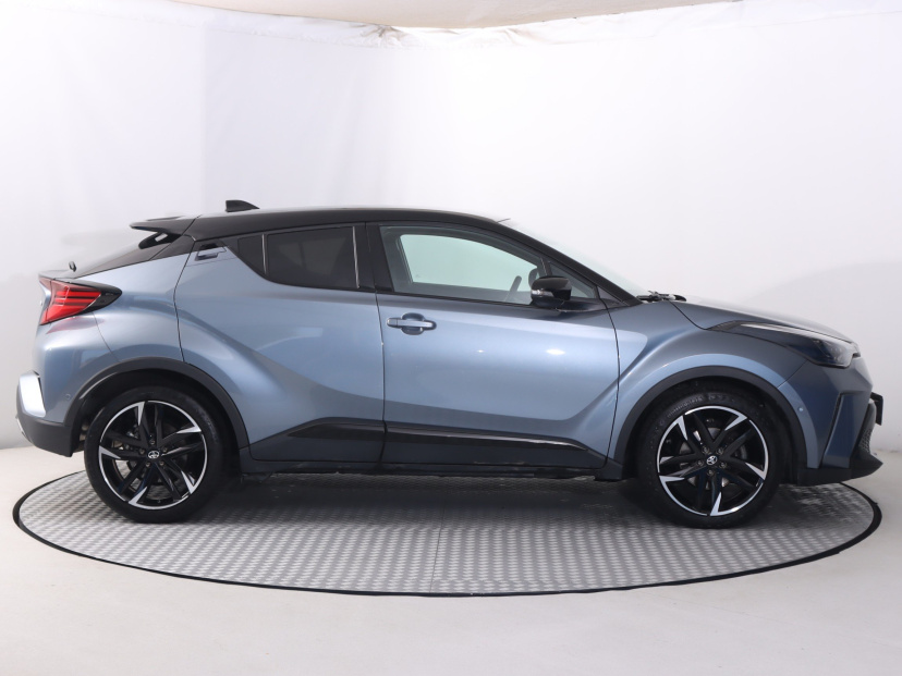 Toyota C-HR, 2022