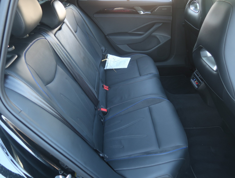 Volkswagen Passat, 2025