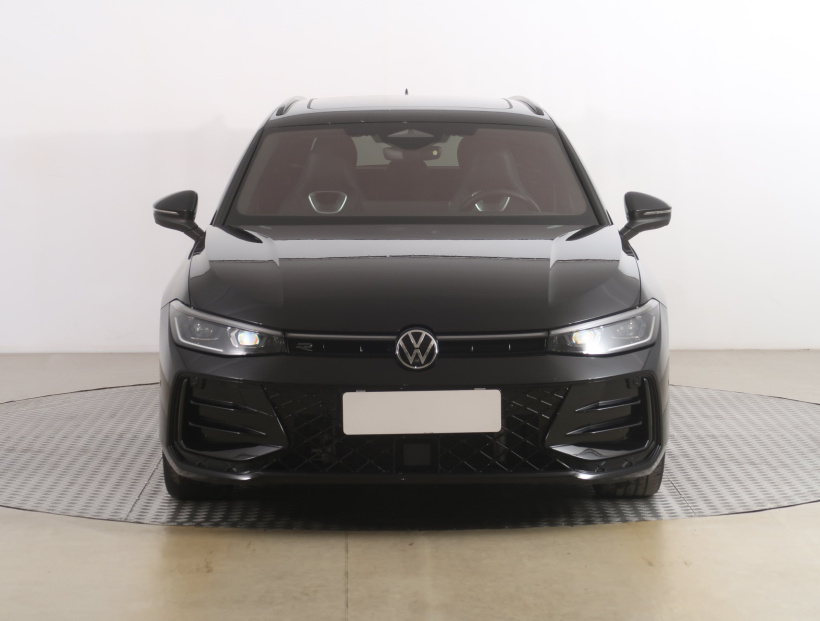Volkswagen Passat, 2025