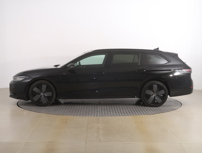 Volkswagen Passat, 2025