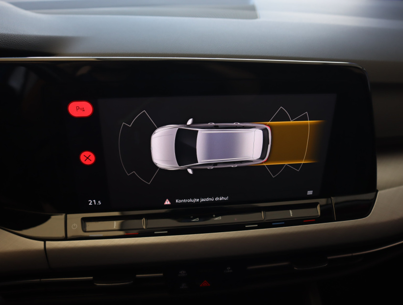 Volkswagen Golf, 2023