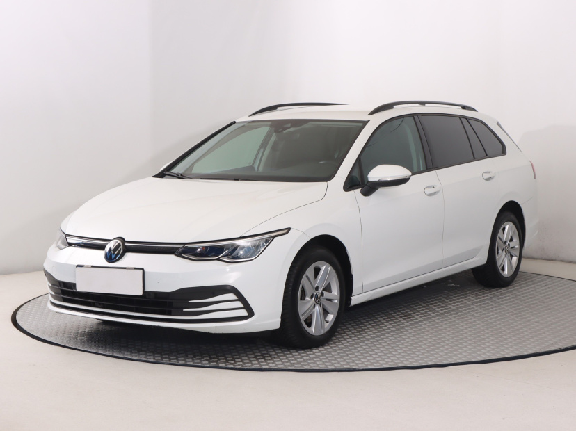 Volkswagen Golf, 2023