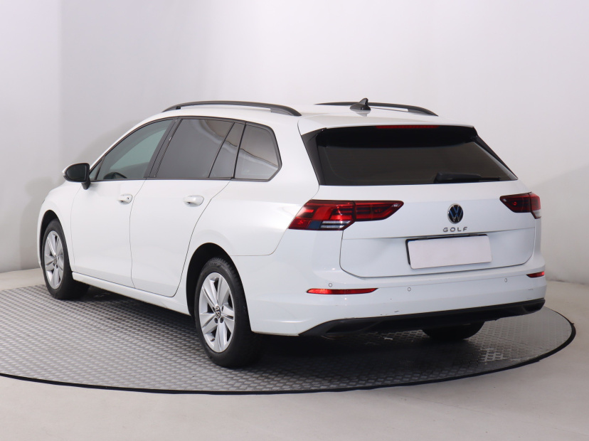 Volkswagen Golf, 2023