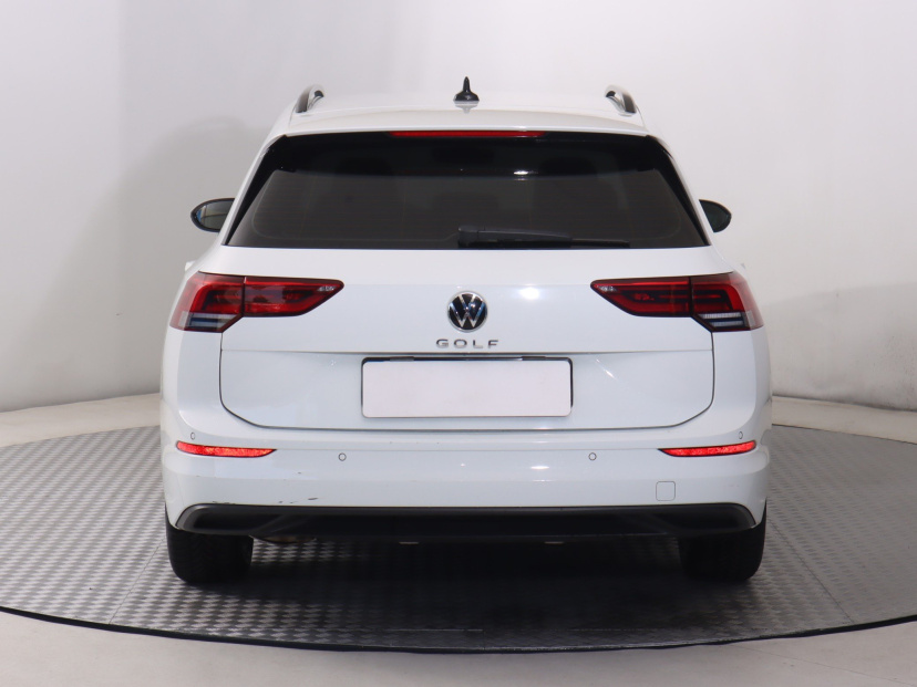 Volkswagen Golf, 2023