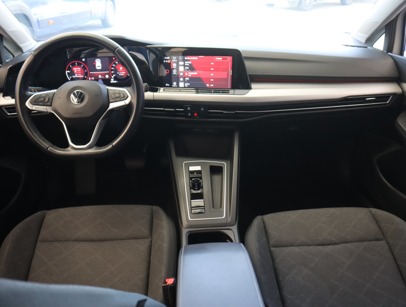 Volkswagen Golf, 2023