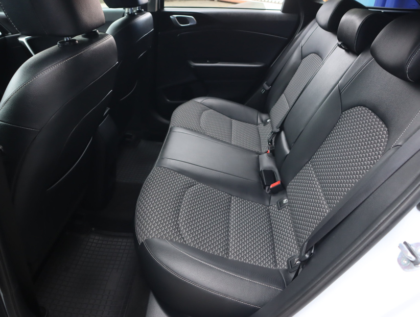 Kia Ceed, 2023 – foto 13