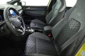Volkswagen Golf - 2024