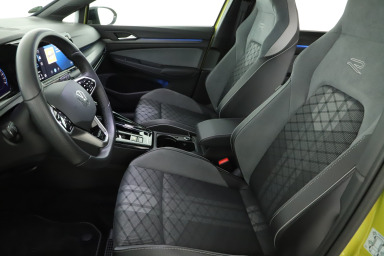 Volkswagen Golf - 2024
