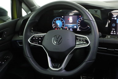 Volkswagen Golf - 2024
