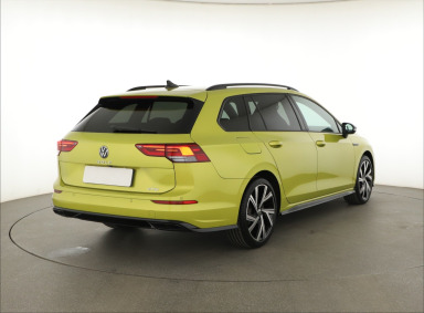 Volkswagen Golf - 2024
