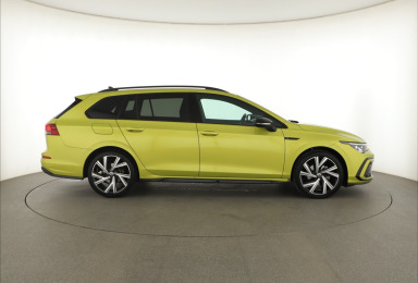 Volkswagen Golf - 2024