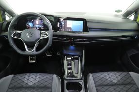 Volkswagen Golf - 2024