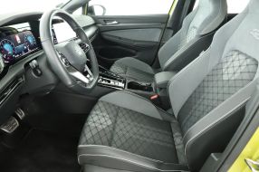 Volkswagen Golf - 2024