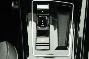 Volkswagen Golf - 2024