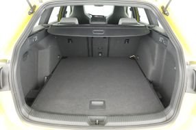 Volkswagen Golf - 2024