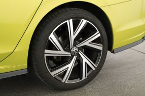 Volkswagen Golf - 2024