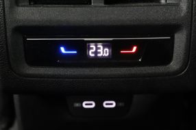 Volkswagen Golf - 2024