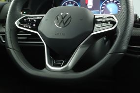 Volkswagen Golf - 2024