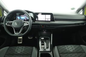 Volkswagen Golf - 2024