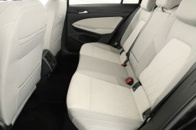 Volkswagen Golf - 2023