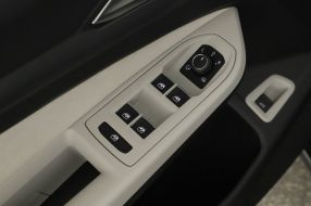 Volkswagen Golf - 2023