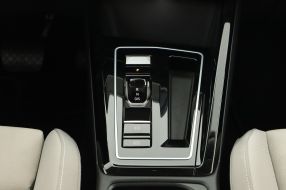 Volkswagen Golf - 2023