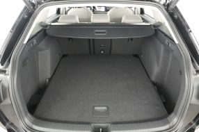 Volkswagen Golf - 2023