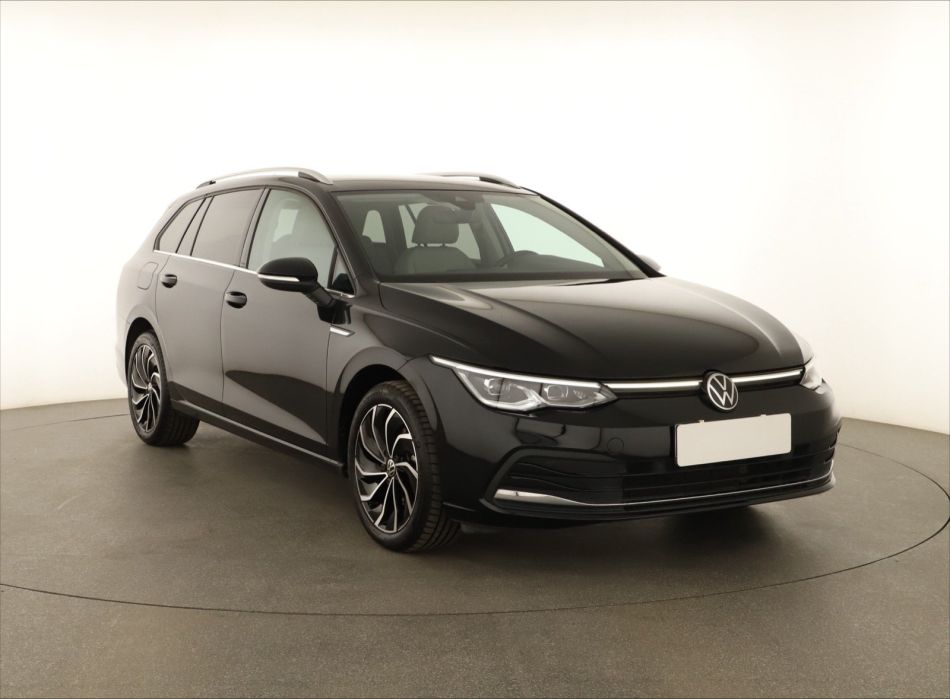 Volkswagen Golf - 2023