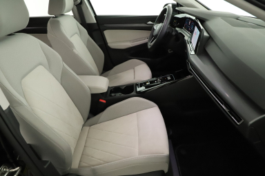 Volkswagen Golf - 2024