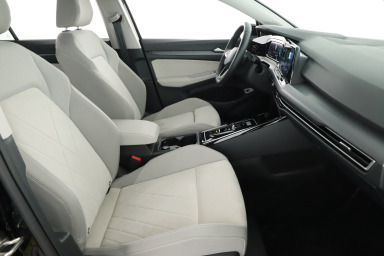Volkswagen Golf - 2024