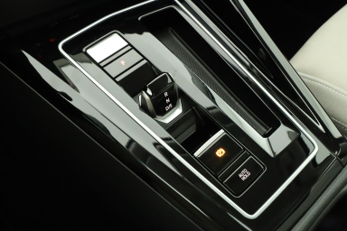 Volkswagen Golf - 2024